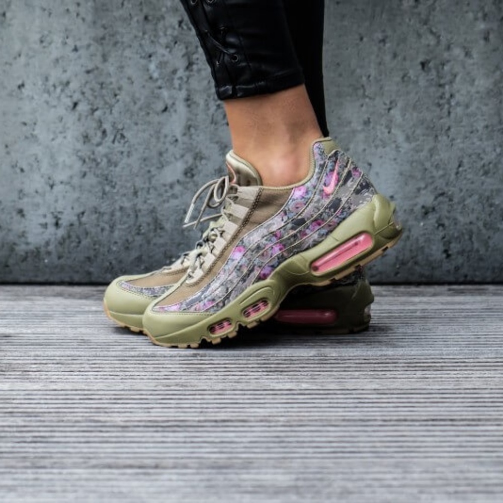 NWT Nike Air Max 95 Neutral Olive W AUTHENTIC - Picture 7 of 8